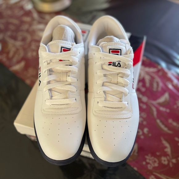 Mens FILA size 12 - Picture 3 of 5